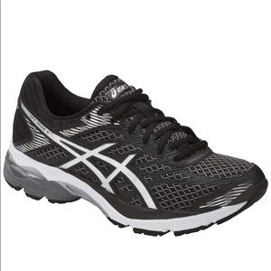 Asics women’s tennis shoes
